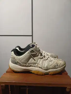 Sepatu Basket Jordan Retro 11 White Snake