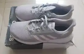 Sepatu Adidas Duramo 9