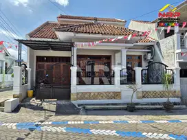 Dijual Rumah Exclusive 2 Lantai di Perum. GGM Klatak - Banyuwangi