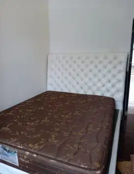 Si Jual Dipan dan Kasur