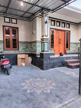 di jual rumah baru dan siap huni pemilik langsung di batubulan