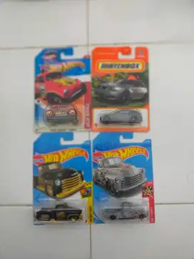 Take all 4 item hot wheels card buble aman