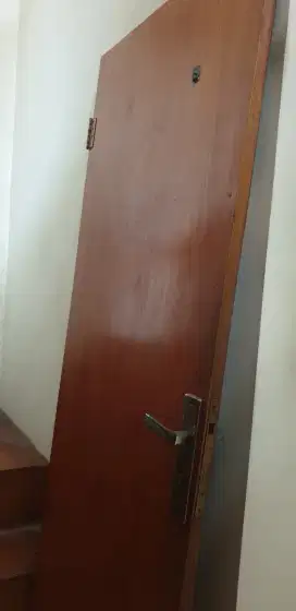 PINTU KAYU UKURAN 2M × 0.8 M