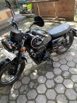 KAWASAKI W175 BLACK EDITION Low km