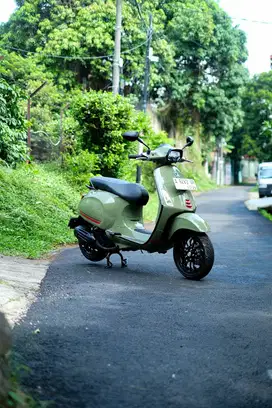 PIAGGIO VESPA MATIC SPRINT S 150 IGET FACELIFT 2023 BISA KREDIT