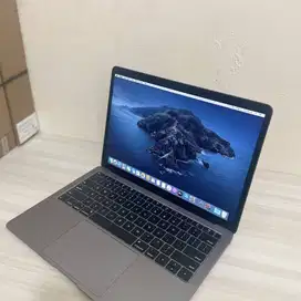 Macbook Air Retina 2018 Core i5 Layar 13-inch Mulus Ram 16-256Gb R-VN