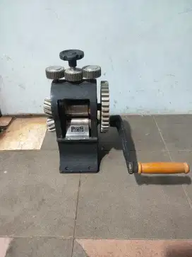 mesin giling manual merk three star