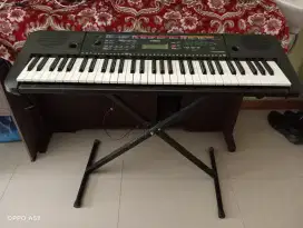 Dijual keyboard Yamaha PSR E263