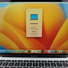 Macbook Air 2019 Ram 8 Ssd 128 layar 13 inch lengkap full set silver