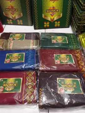 Sarung tenun wadimor songket