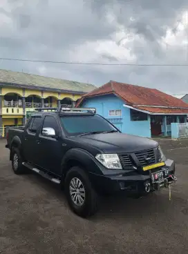 Jual mobil 4x4 Navara tahun 2013 Matic