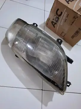 Headlamp Lampu depan Daihatsu Taruna sebelah kanan original copotan