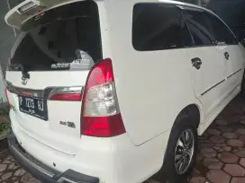 Toyota Innova 2.5V manual th 2015