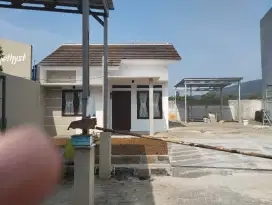 Rumah baru renovasi serta garasi&halaman luas