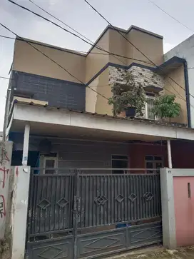 Dijual rumah 2 lantai lokasi jatiasih