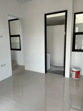 Siap huni type 2 lantai over kredit di sepatan