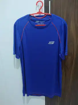 SKECHERS size M - Kaos Running T-Shirt Men Original