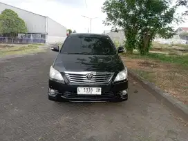 INNOVA V LUXURY 2.0 AUTOMATIC 2012