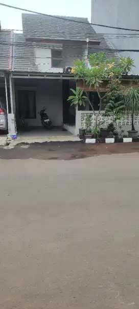 Di Jual Rumah Lb. 84 M² Lt. 84 M²