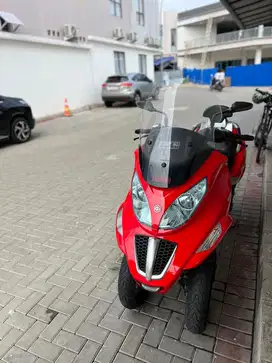 Di jual piaggio MP3 type LT tahun 2011