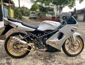 Kawasaki ninja rr old