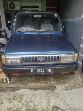 Kijang kondisi mesin kuat keluar kota