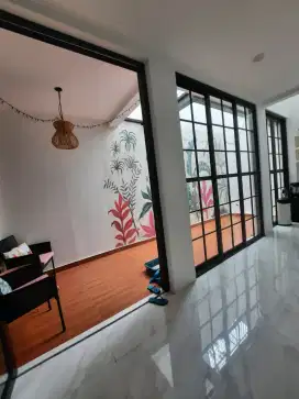 Rumah 3 lantai art deco style bebas banjir Graha Bintaro Tangsel