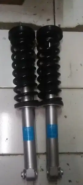 Shock rubahan dari airsus ke manual buat mobil BMW 730 e66 bagian blk