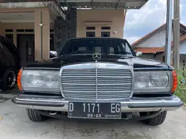 Mercedes benz Tiger W123 230