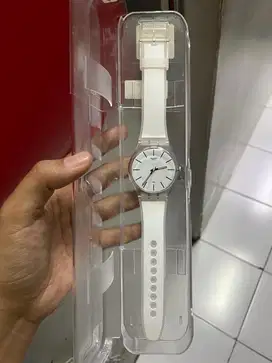 Prelove Swatch warna putih