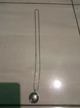 Kalung kesehatan