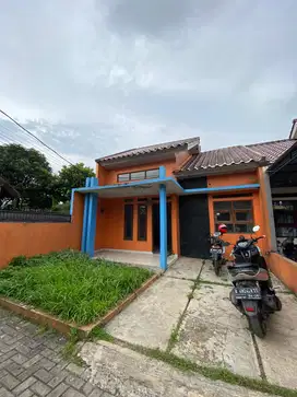 Rumah Satu Lantai di Pedurenan, Bekasi