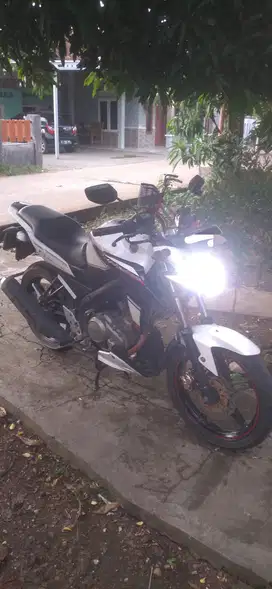 DIJUAL CEPAT VIXION GANTENG