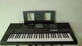 Keyboard Yamaha PSR E473