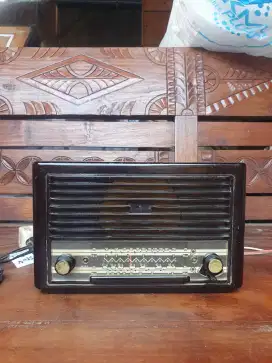 vintage radio tabung antik nsf holand tipe H 226u hidup