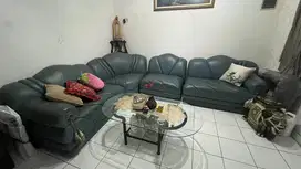 Jual Sofa L kondisi masih layak pakai