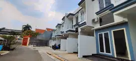 rumah samping jalan cempaka putih barat dekat taspen,yarsi,kemayoran