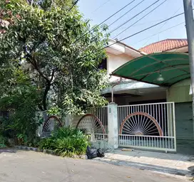 MURAH LUAS Dijual Rumah Darmo Permai Utara Surabaya SPESIAL 7 K.Tidur