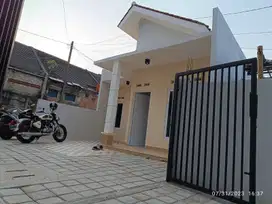 Rumah 1 Lantai Cantik Ngantong di Jalan Wadas Pancoran Mas Depok