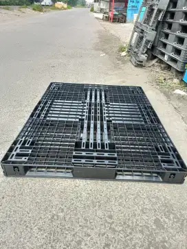 Palet plastik bekas dan pallet plastik baru