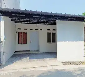 dijual rumah siap huni di Citra Raya Cikupa bundaran 5