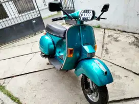 Vespa Exclusive 150