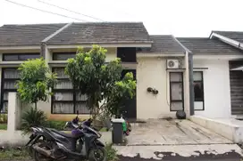 Jual Rumah Strategis hanya 10 menit ke Plasa Cibubur Siap Nego J-13505