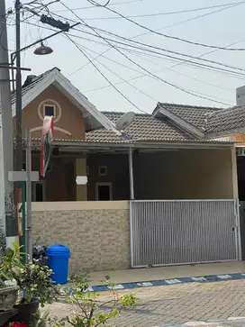 Rumah Terawat siap Huni.  Lokasi Perum Griya Permata Gedangan Sidoarjo