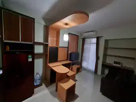 Sewa apartemen Bale Hinggil 2 Bed Rooms 2 views, MERR Surabaya ***