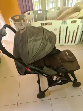 Stroller Anak Babydoes - Ringan, Mudah Dibawa, Dijual Cepat!