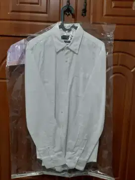 Kemeja Executive Slim Fit Size 16 Lengan Panjang Warna Putih Like New