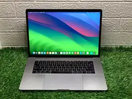 MacBook Pro 15 inch 2018 CORE i7~2.6 Ghz Radeon 560X RAM 16-512 GB Joz