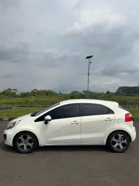 Kia Rio 2012 Bensin