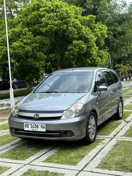 Honda Stream 1.7 Manual Facelift